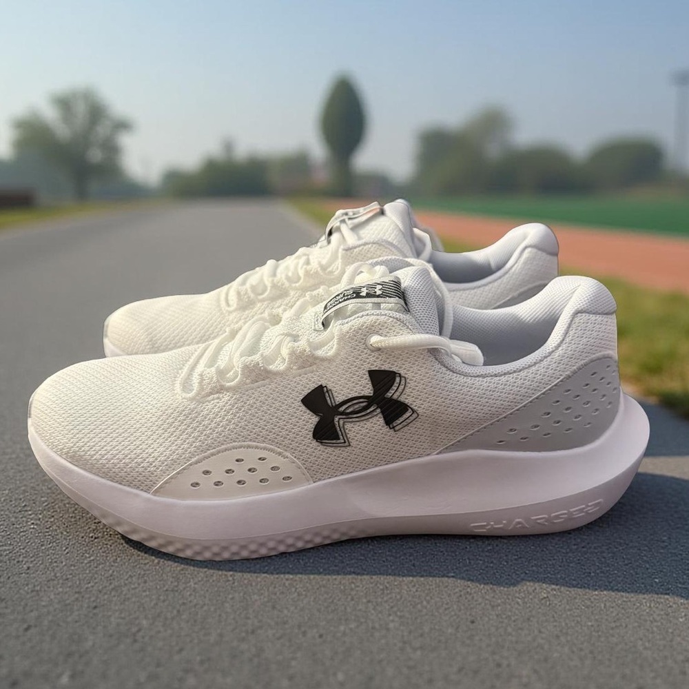 NEW Under Armour Men’s Charged Surge 4 Athletic Running Sneakers White Size 9 - Picture 6 of 13